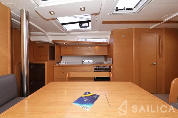 Dufour 430 Grand Large - Yacht Charter Sailica