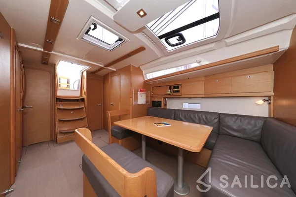 Dufour 430 Grand Large - Yacht Charter Sailica