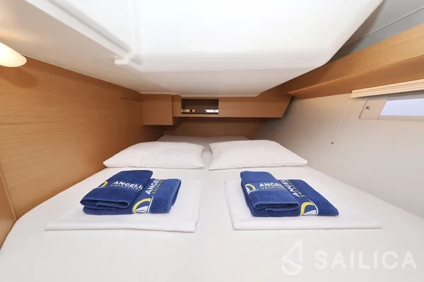 Dufour 430 Grand Large - Yacht Charter Sailica