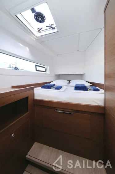 Lagoon 40 - Photo #61 Lagoon 40 - Yacht Charter Sailica