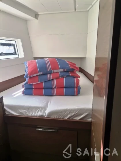 Lagoon 40 - Photo #59 Lagoon 40 - Yacht Charter Sailica