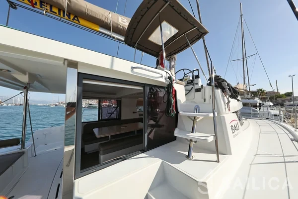 Bali 4.1 - Yacht Charter Sailica