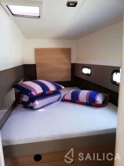 Bali 4.1 - Yacht Charter Sailica