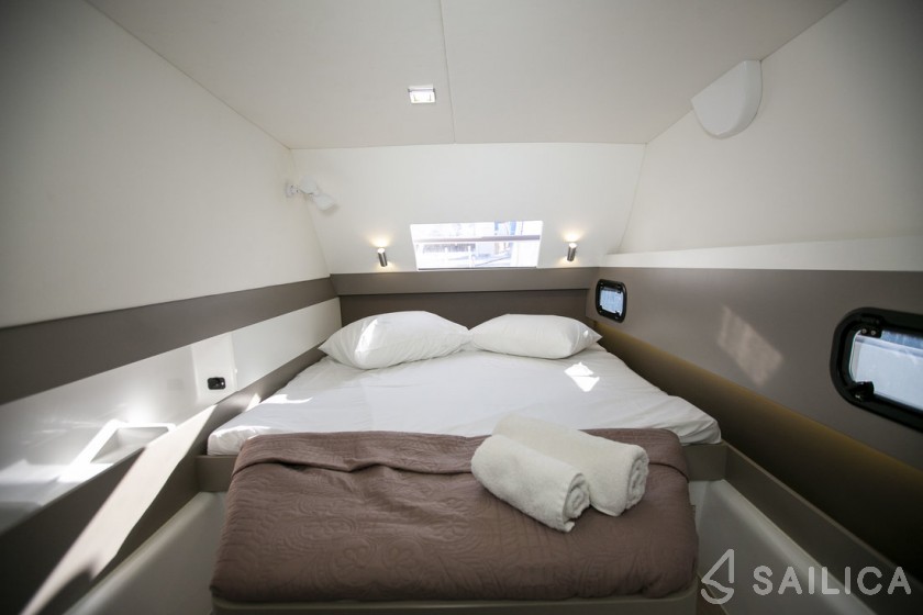 Bali 4.3 - Yacht Charter Sailica