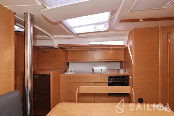 Dufour 430 Grand Large - Yacht Charter Sailica