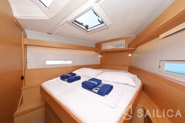 Dufour 430 Grand Large - Yacht Charter Sailica