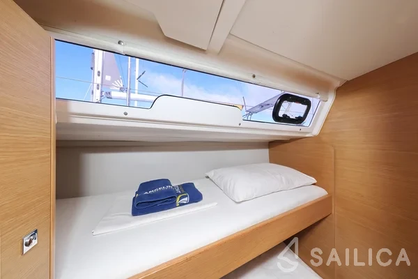 Dufour 430 Grand Large - Yacht Charter Sailica
