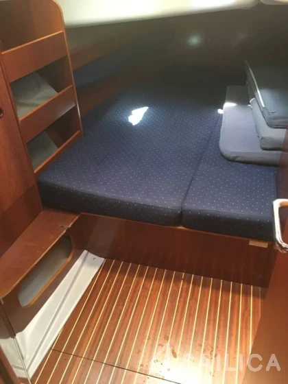 Oceanis 423 Clipper - Yacht Charter Sailica