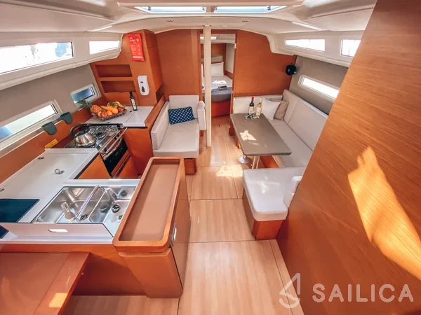 Sun Odyssey 410 - Yacht Charter Sailica