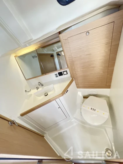 Oceanis 46.1 - Yacht Charter Sailica