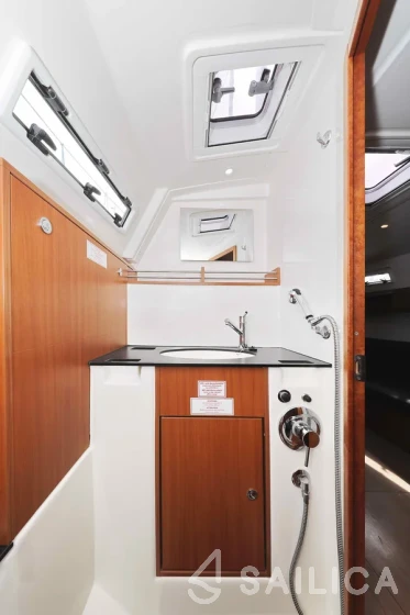 Bavaria 36 Cruiser - Yacht Charter Sailica