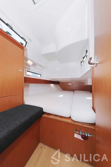 Bavaria 36 Cruiser - Yacht Charter Sailica