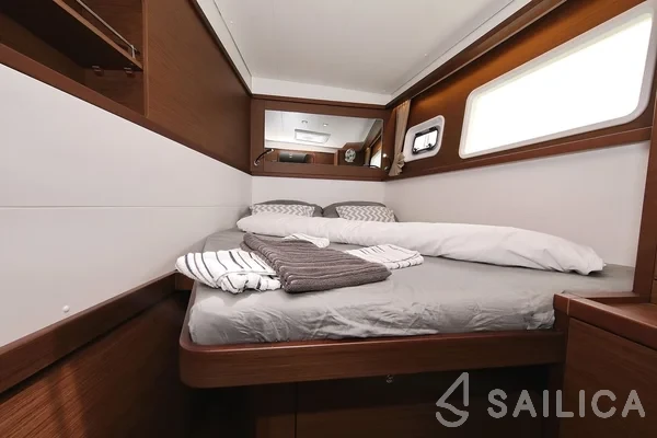 Lagoon 450 S - 4 + 2 cab. - Yacht Charter Sailica