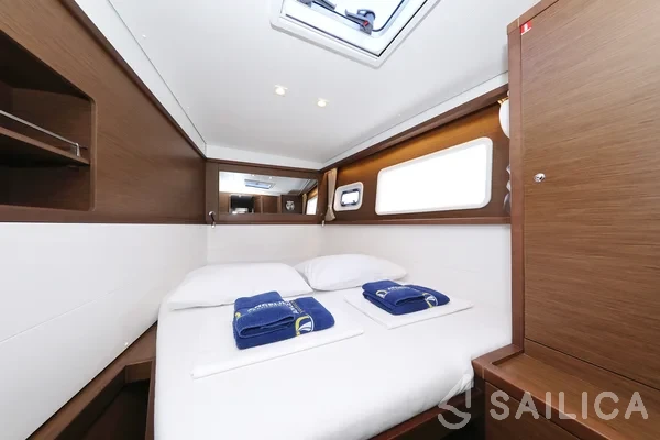 Lagoon 450 S - 4 + 2 cab. - Yacht Charter Sailica