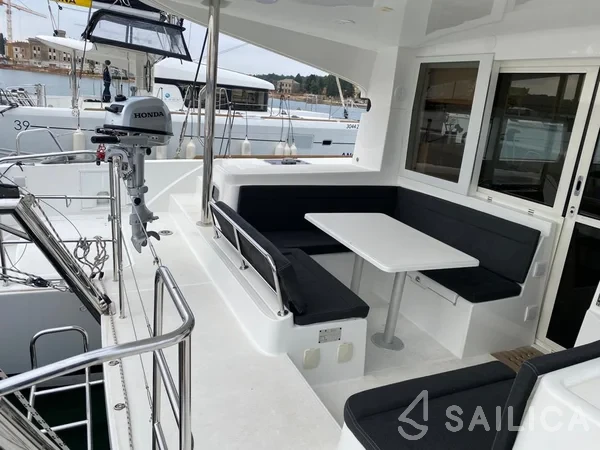 Lagoon 39 - Yacht Charter Sailica