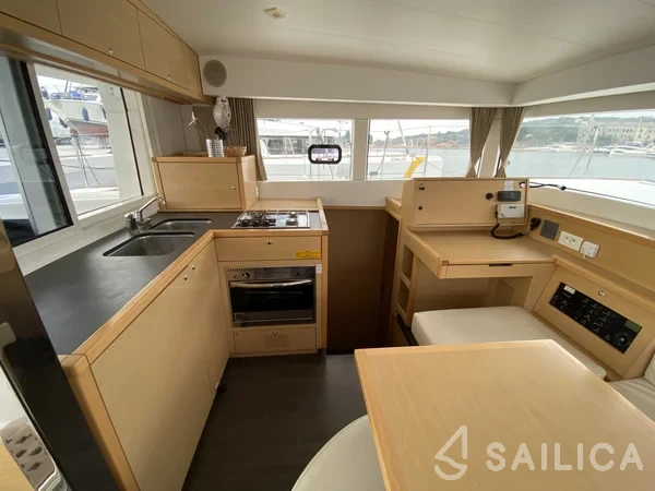 Lagoon 39 - Yacht Charter Sailica
