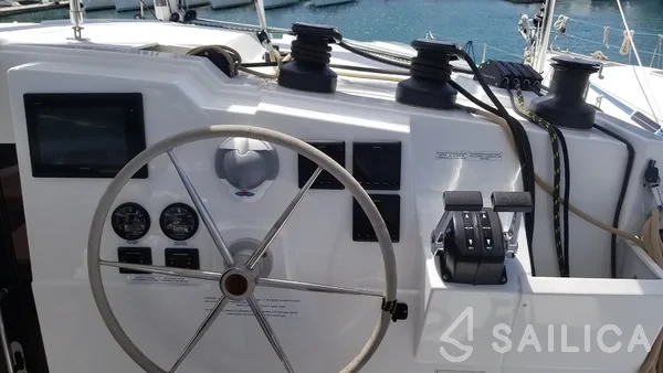 Lucia 40 - Yacht Charter Sailica