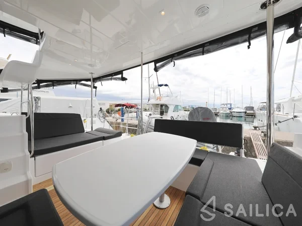 Lagoon 450 - Yacht Charter Sailica