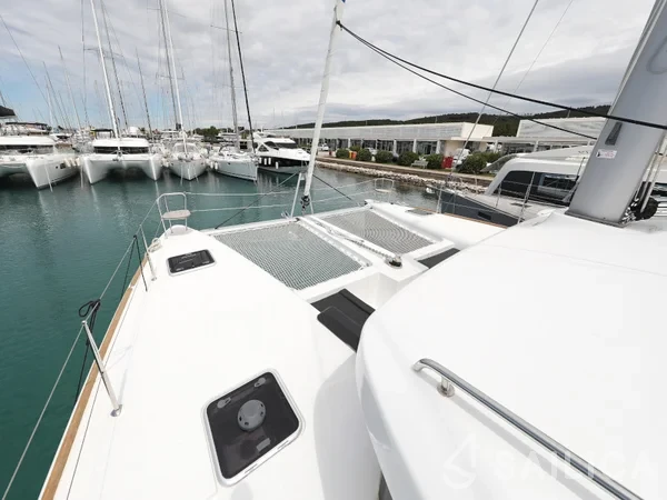 Lagoon 450 - Yacht Charter Sailica