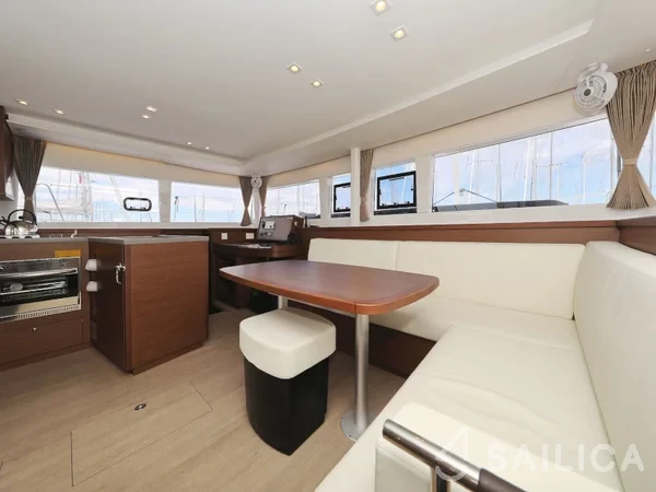 Lagoon 450 - Yacht Charter Sailica