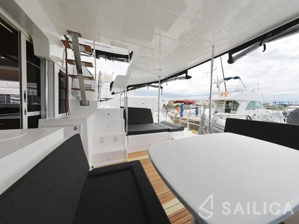 Lagoon 450 - Yacht Charter Sailica