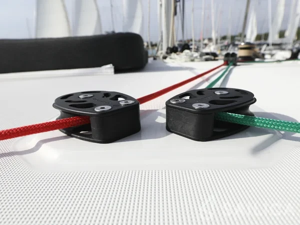 Lagoon 40 - Yacht Charter Sailica