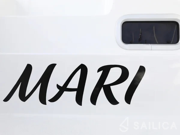 Lagoon 40 - Yacht Charter Sailica