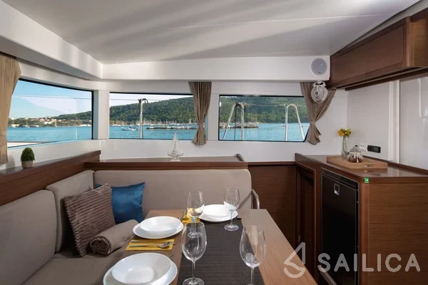 Lagoon 40 - Yacht Charter Sailica