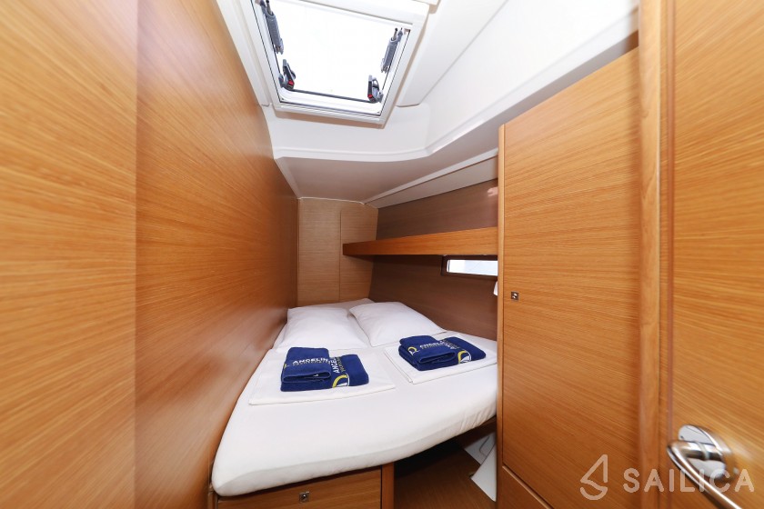 Dufour 460 GL - Yacht Charter Sailica
