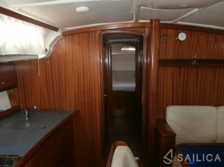 Bavaria 44 - Yacht Charter Sailica