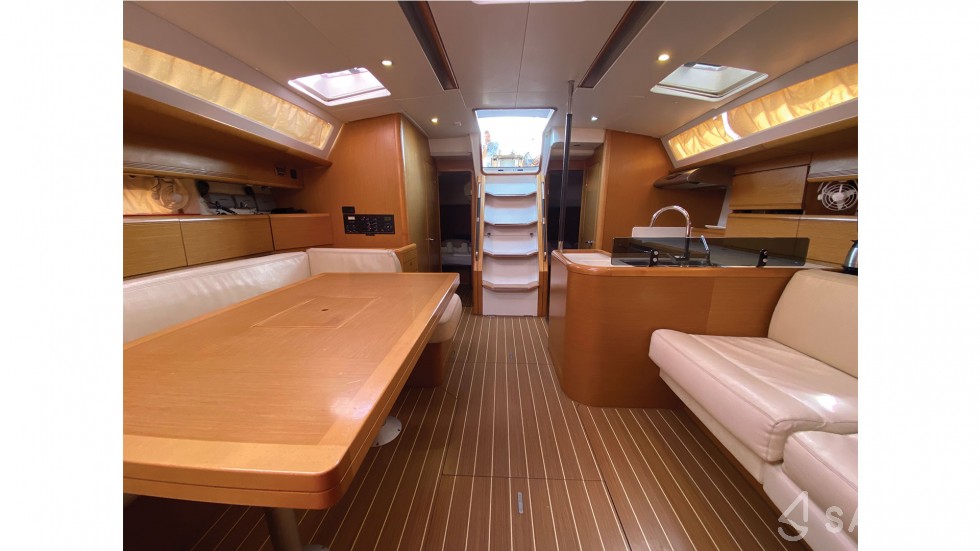 Jeanneau 53 - Yacht Charter Sailica