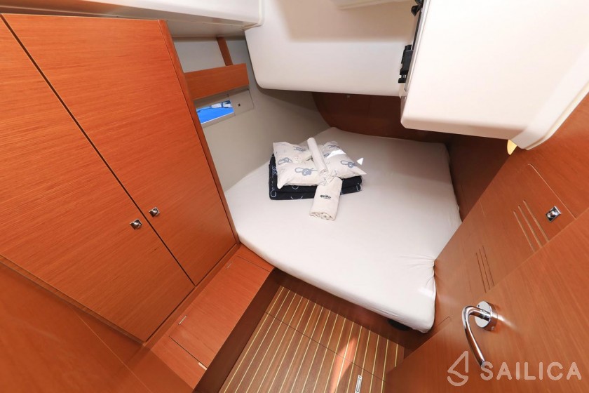 Dufour 412 GL - Yacht Charter Sailica