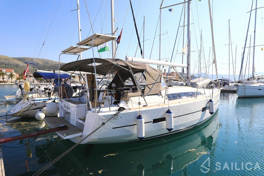 Dufour 412 GL - Yacht Charter Sailica