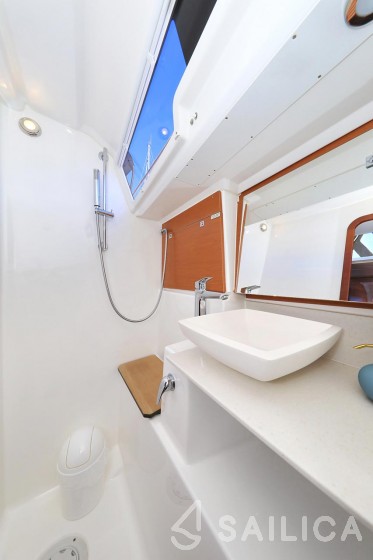 Dufour 412 GL - Yacht Charter Sailica