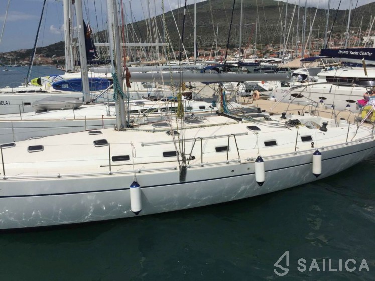 Harmony 52 - Yacht Charter Sailica