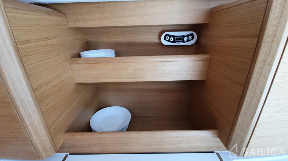 Elan E4 - Yacht Charter Sailica