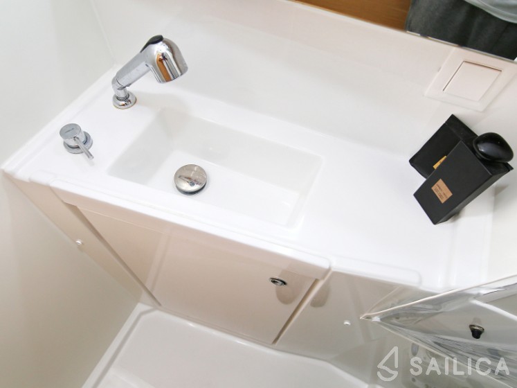 Lagoon 39 - Yacht Charter Sailica