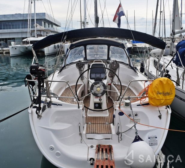 Bavaria 33 Cruiser - Yacht Charter Sailica