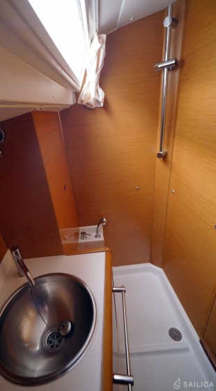 Sun Odyssey 409 - Yacht Charter Sailica