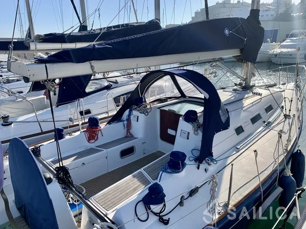 First 40.7 - Yacht Charter Sailica