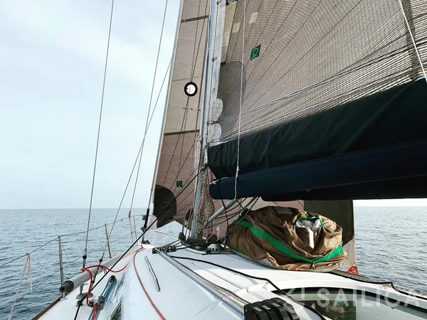 First 40.7 - Yacht Charter Sailica