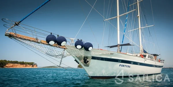 Gulet - Yacht Charter Sailica