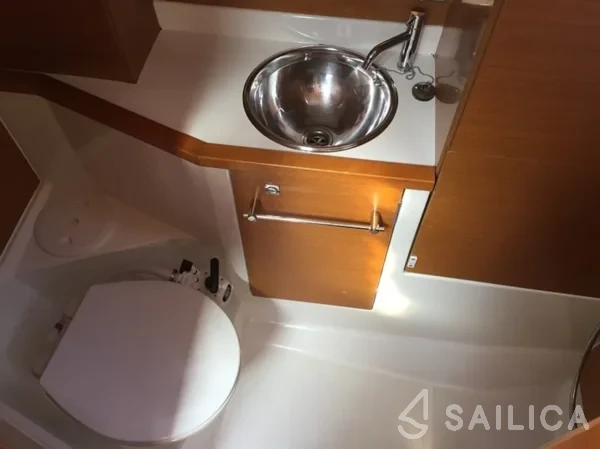 Sun Odyssey 379 - Yacht Charter Sailica