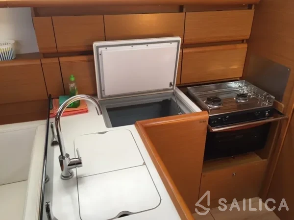 Sun Odyssey 379 - Yacht Charter Sailica