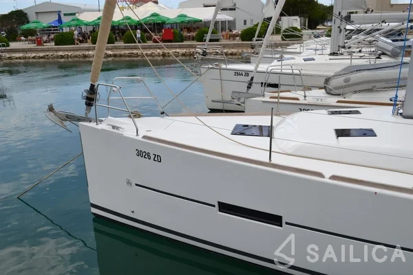 Dufour 412 GL - Yacht Charter Sailica