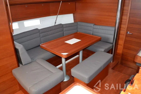 Dufour 412 GL - Yacht Charter Sailica