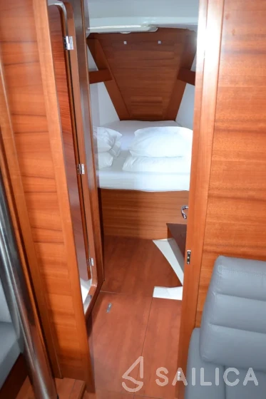 Dufour 412 GL - Yacht Charter Sailica