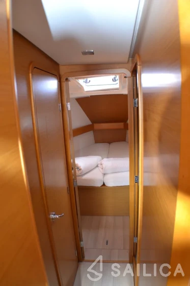 Sun Odyssey 439 - Yacht Charter Sailica