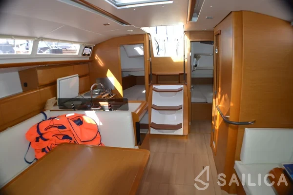 Sun Odyssey 439 - Yacht Charter Sailica