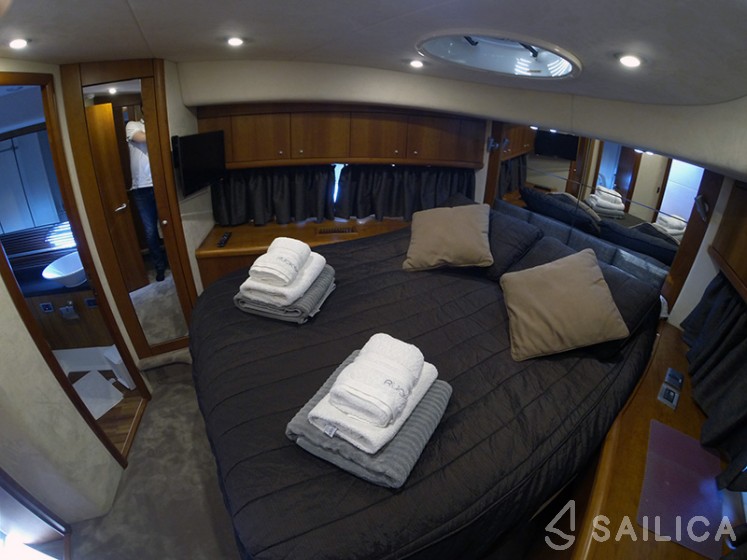Manhattan 60 - Yacht Charter Sailica